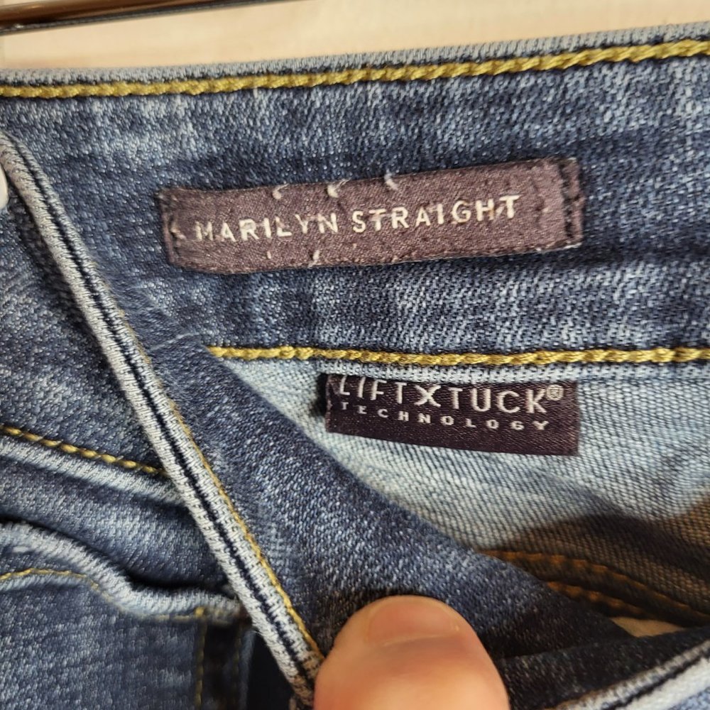 NYDJ(Not Your Daughters Jeans) Marilyn Straight, Lift X Tuck technology.… - Picture 11 of 13